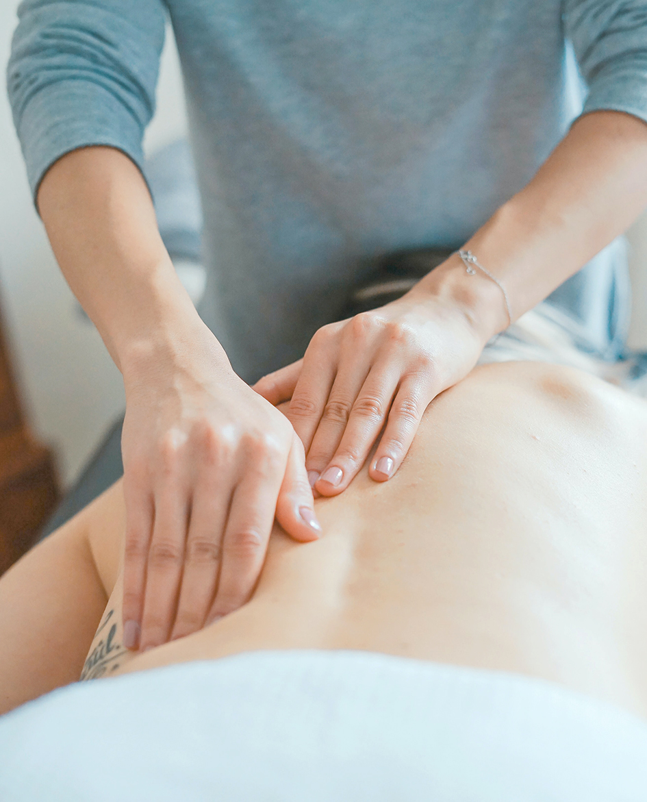 Massage aroma therapie essentiële olie ontspanning